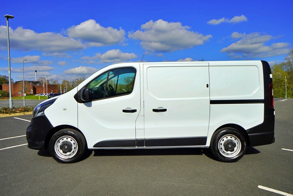 Vauxhall Vivaro 2700 Cdti Ss Swb Euro 6 DU19CWD White #4