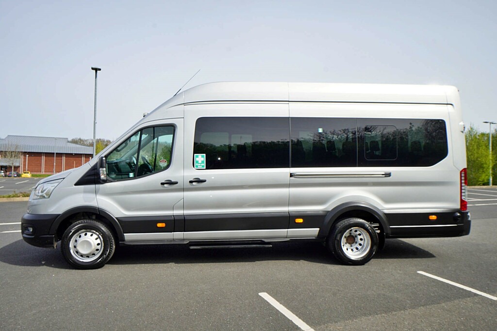 Ford Transit Custom 460 Leader Ecoblue 17 Seat Air Con HV22UJL Silver #4