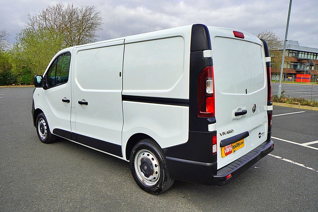 Vauxhall Vivaro 2700 Cdti Ss Swb Euro 6 DU19CAE White #6