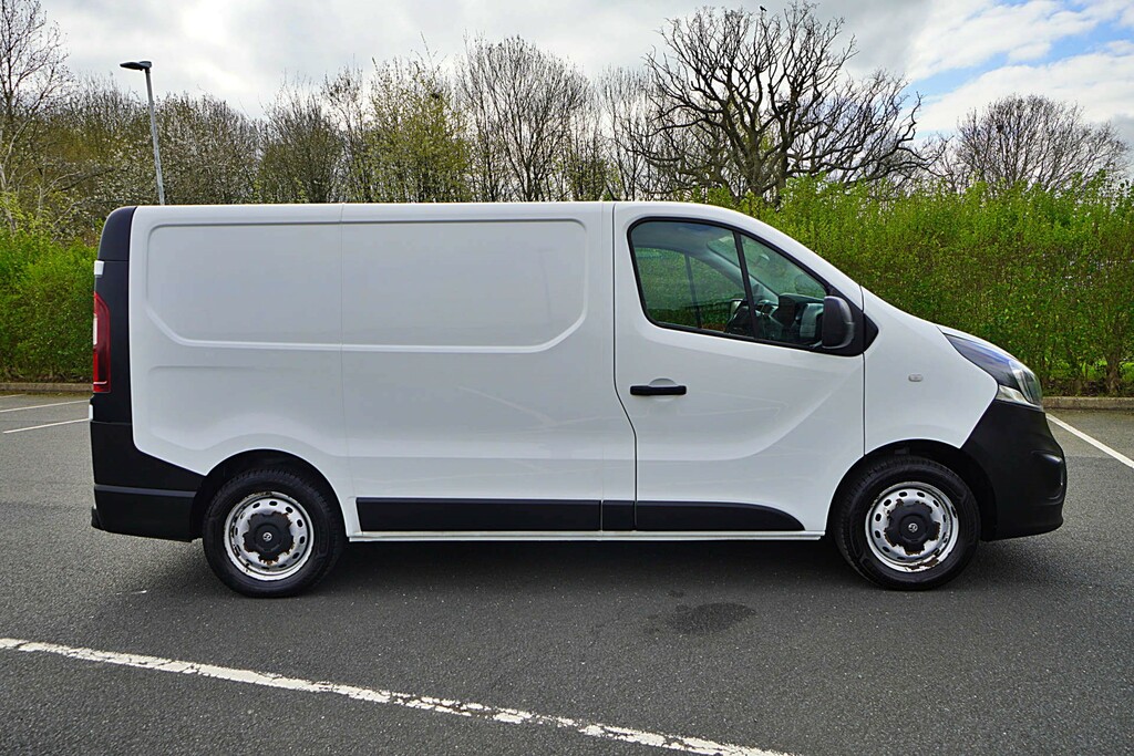 Vauxhall Vivaro 2700 Cdti Ss Swb Euro 6 DU19CAE White #3