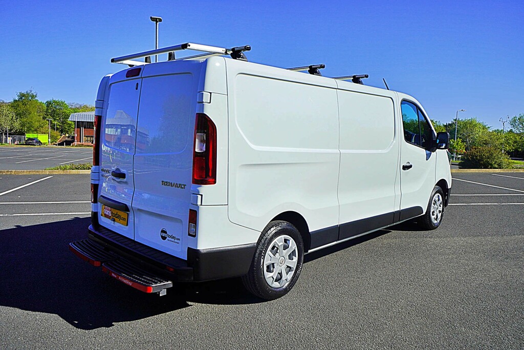 Renault Trafic Ll30 Advance Blue Dci Lwb Air Con Nav MM73CLF White #5