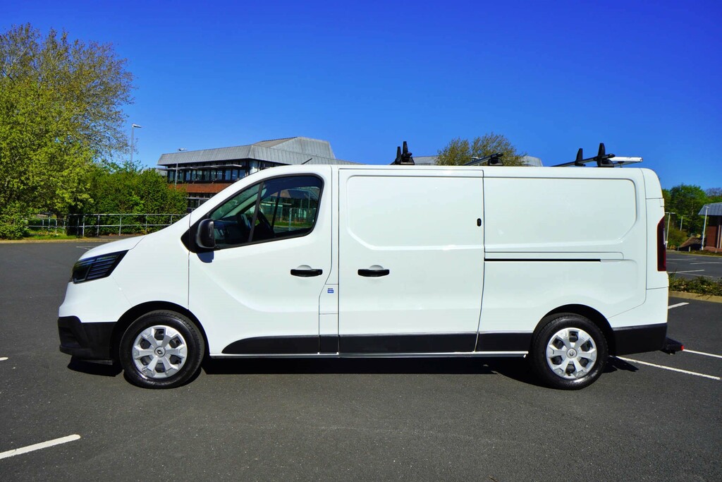 Renault Trafic Ll30 Advance Blue Dci Lwb Air Con Nav MM73CLF White #4