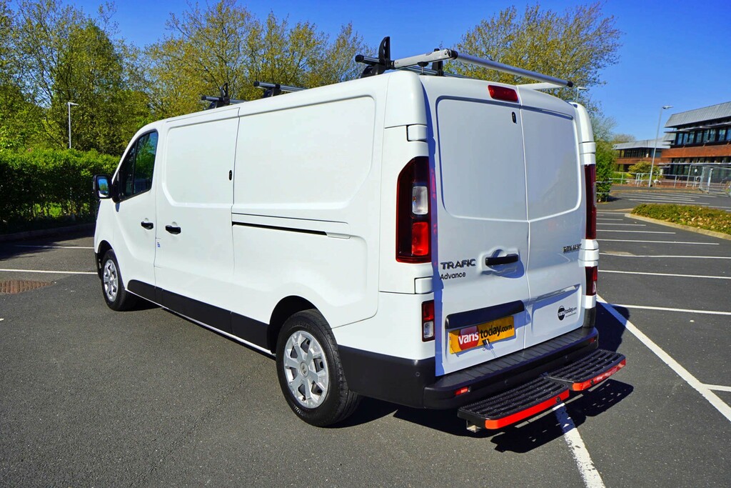 Renault Trafic Ll30 Advance Blue Dci Lwb Air Con Nav MM73CLF White #6