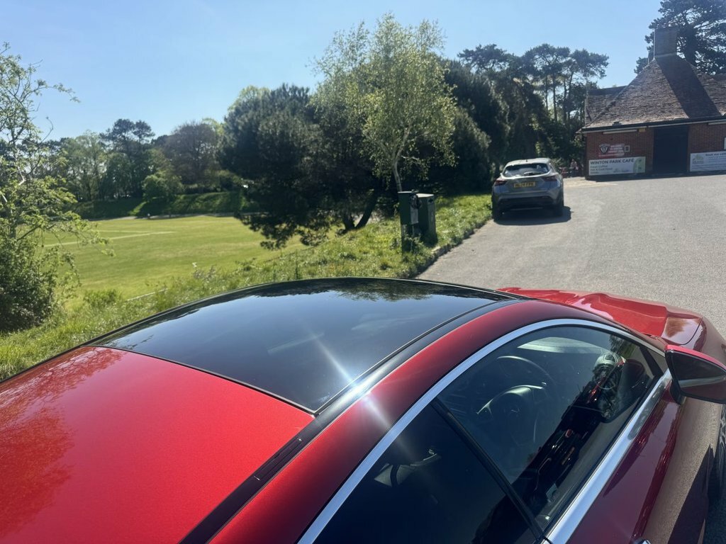 Mercedes-Benz E Class 2L Amg Line KU68UBP Red #6