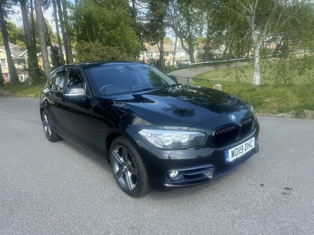 BMW 1 Series 1.5L Sport WD19DHC Black #5