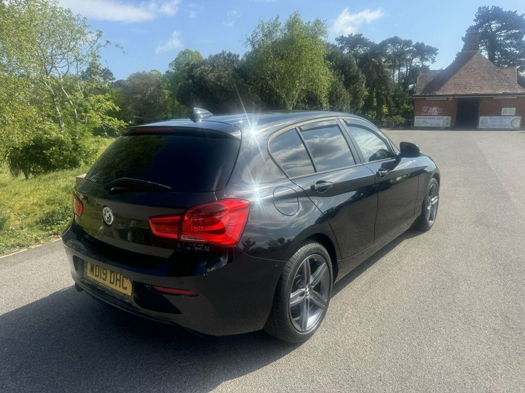 BMW 1 Series 1.5L Sport WD19DHC Black #6