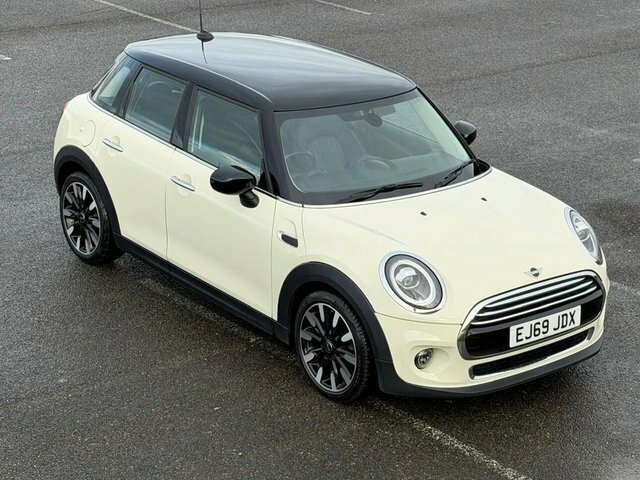Mini Hatch 1.5 Cooper Exclusive Steptronic Euro 6 S S White