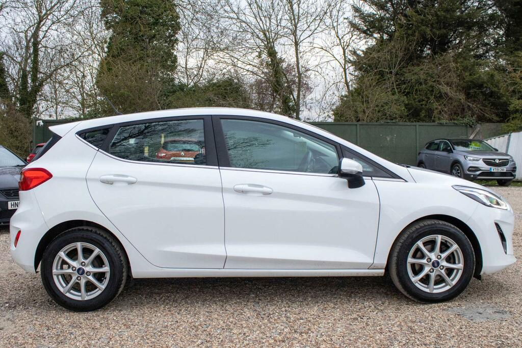 Ford Fiesta 1.0T Ecoboost Zetec Euro 6 Ss GL63HKH White #4