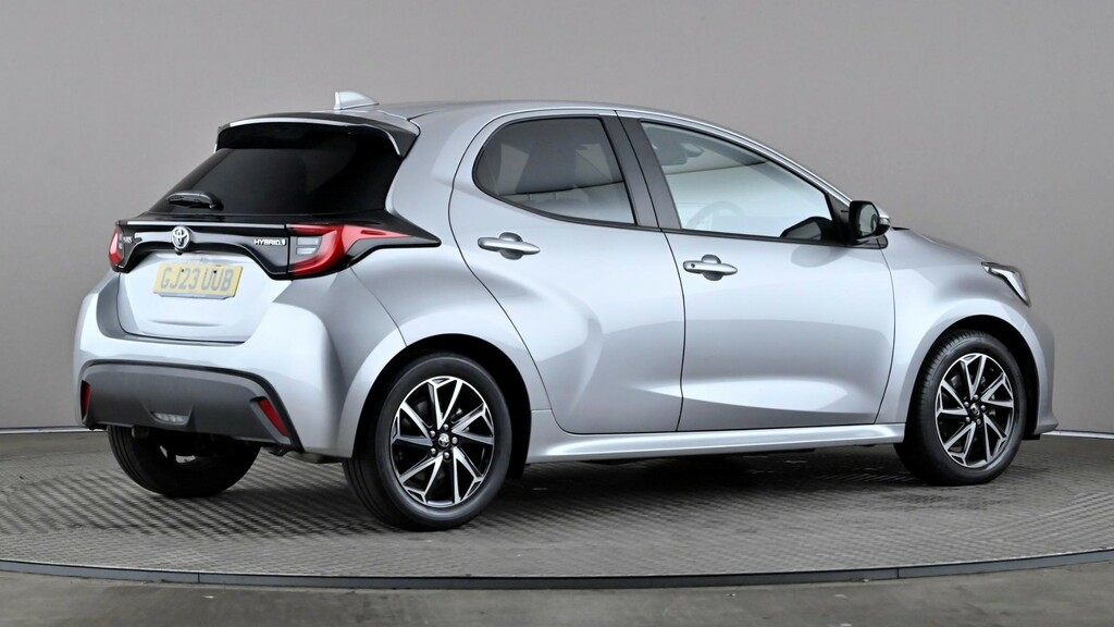 Toyota Yaris 1.5 Hybrid Design Cvt GJ23UUB Silver #6