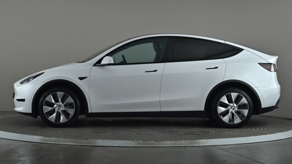 Tesla Model Y Long Range Awd MA22FJE White #3