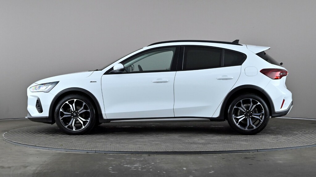 Ford Focus 1.5 Ecoblue 120 Active X Vignale Edition SF72WHM White #3