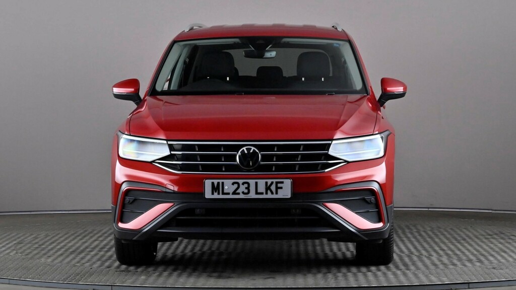 Volkswagen Tiguan Allspace 1.5 Tsi Life 7 Seats Red #2