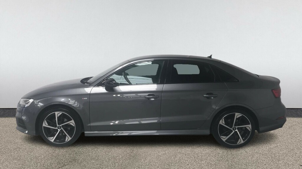 Audi A3 35 Tfsi Black Edition S Tronic DC19VGD Grey #3