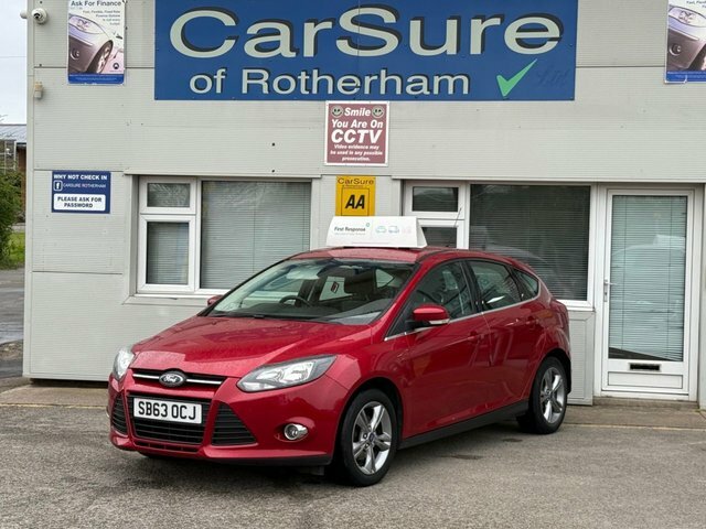 Ford Focus 1.6 Zetec Hatchback Euro 5 105 Red