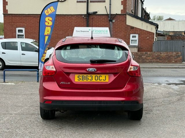 Ford Focus 1.6 Zetec Hatchback Euro 5 105 SB63OCJ Red #4