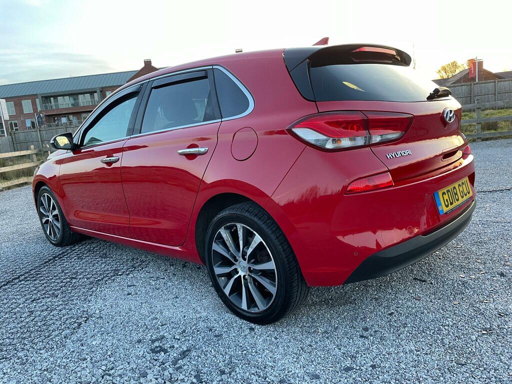 Hyundai I30 1.6 Crdi Blue Drive Premium Euro 6 Ss GD18GCU Red #4