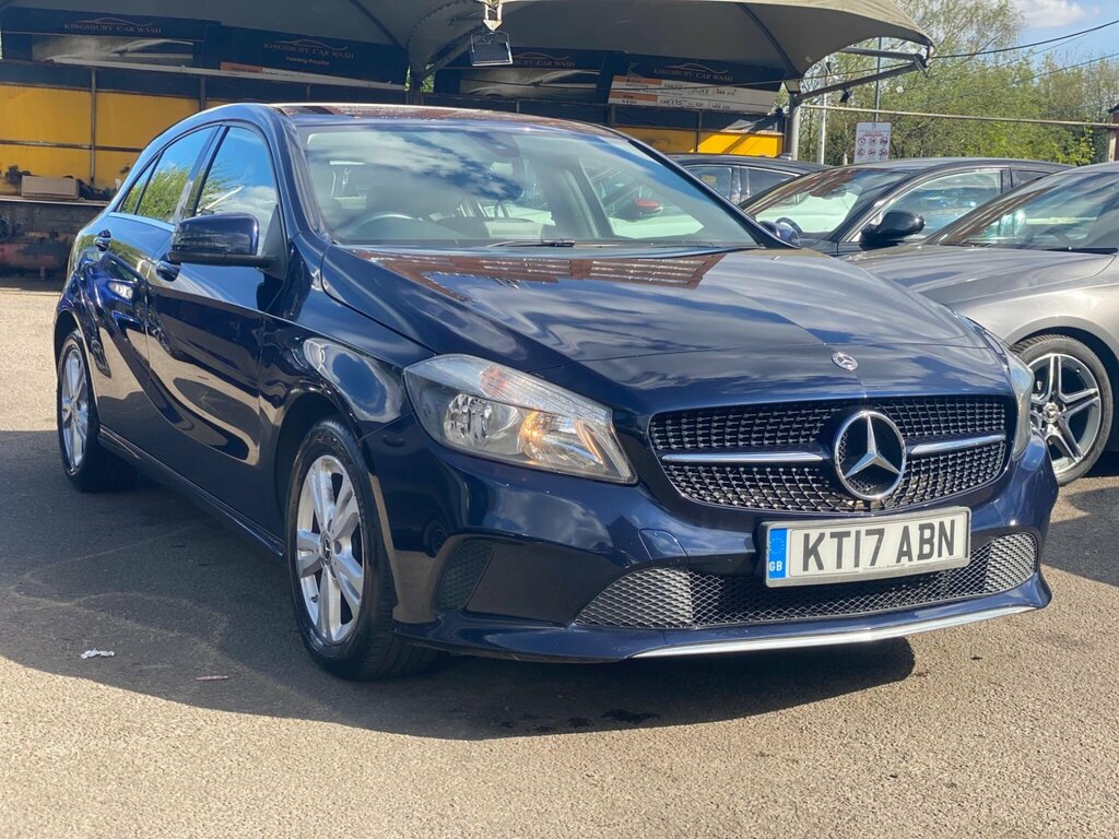 Mercedes-Benz A Class 1.6 A180 Se 7G-dct Euro 6 Ss KT17ABN Blue #4