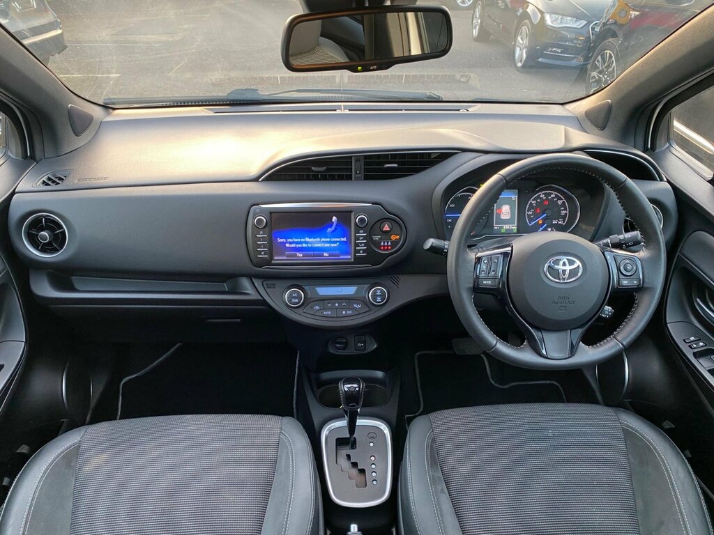 Toyota Yaris 1.5 Vvt-h Excel Hatchback Hybrid E-cvt WJ67VEW White #2