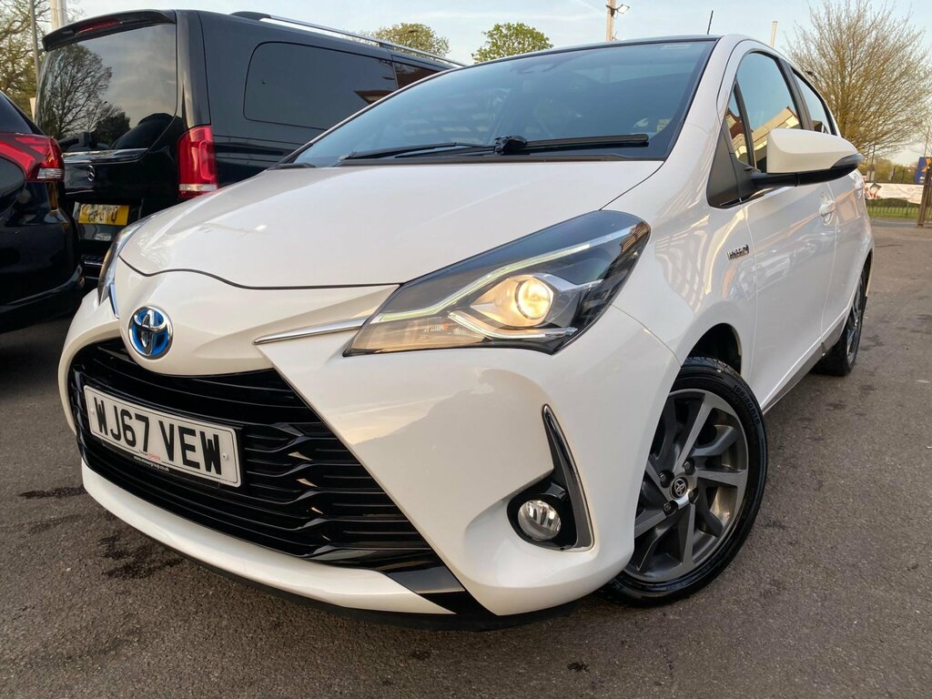 Toyota Yaris 1.5 Vvt-h Excel Hatchback Hybrid E-cvt WJ67VEW White #6
