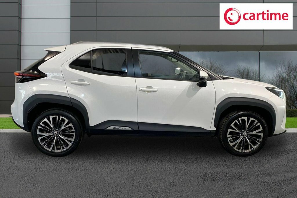 Toyota Yaris Cross 1.5L Excel FD71TZL White #2