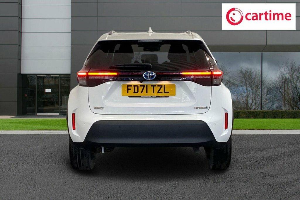 Toyota Yaris Cross 1.5L Excel FD71TZL White #5