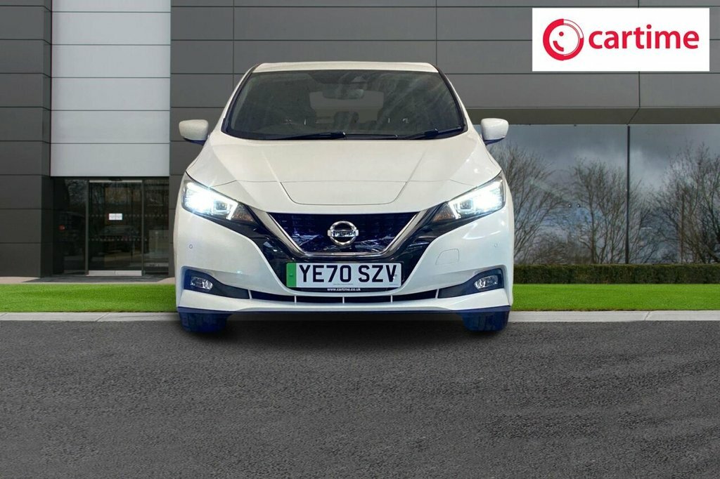 Nissan Leaf Hatchback YE70SZV White #4