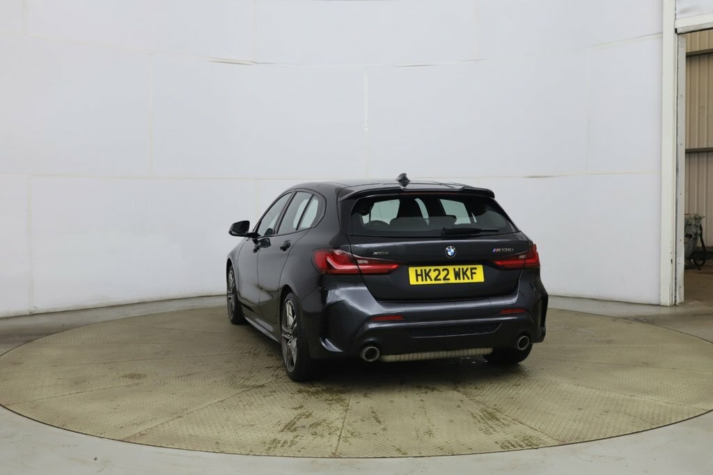 BMW 1 Series Hatchback HK22WKF Black #3