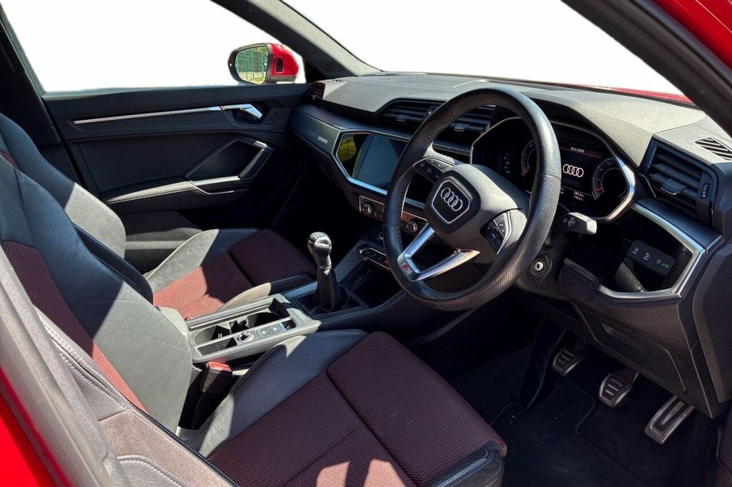 Audi Q3 2L S Line YV19BVH Red #6