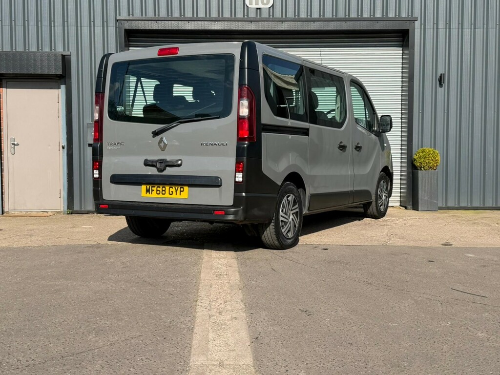Renault Trafic Minibus 1.6 Sl27 Energy Dci 95 Business 2018 MF68GYP Grey #4
