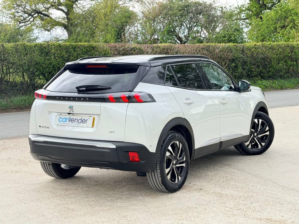 Peugeot e-2008 Suv GK71RNN White #3
