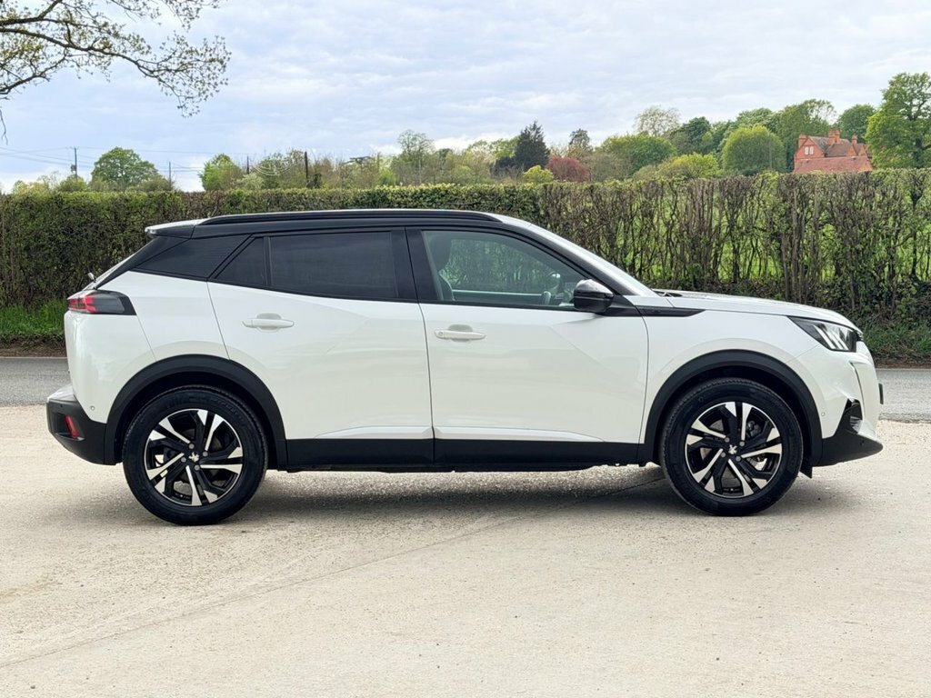 Peugeot e-2008 Suv GK71RNN White #5