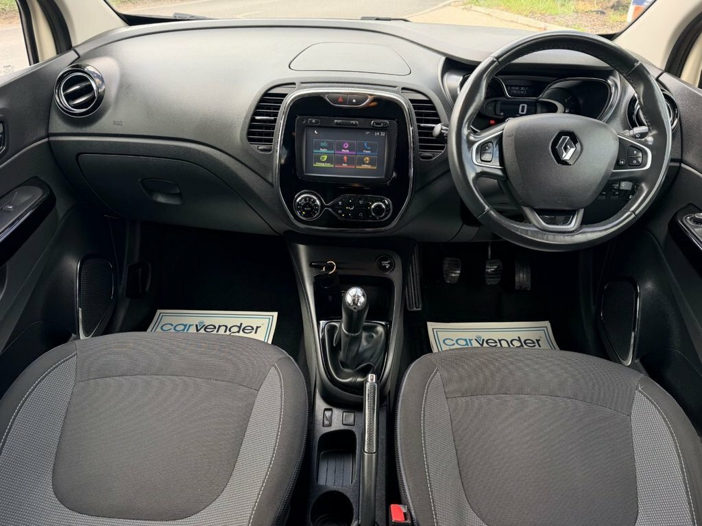 Renault Captur 0.9L Dynamique S Nav SB66VJY White #3