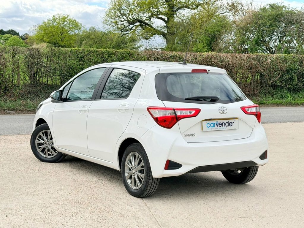 Toyota Yaris Hatchback LG67ZCU White #5