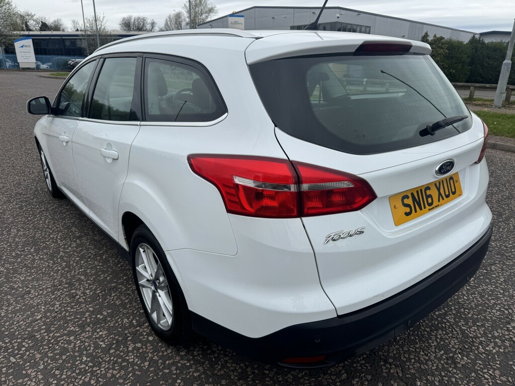 Ford Focus 1.5 Tdci Zetec 2016 SN16XUO White #4