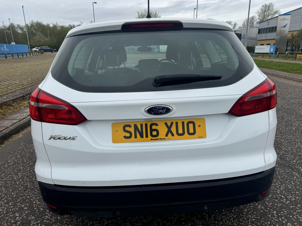 Ford Focus 1.5 Tdci Zetec 2016 SN16XUO White #5