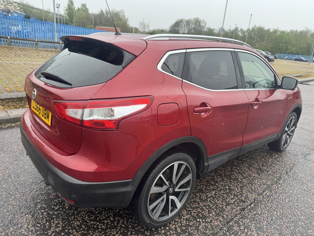 Nissan Qashqai 1.2 Dig-t Tekna 2016 LO66UBM Red #6