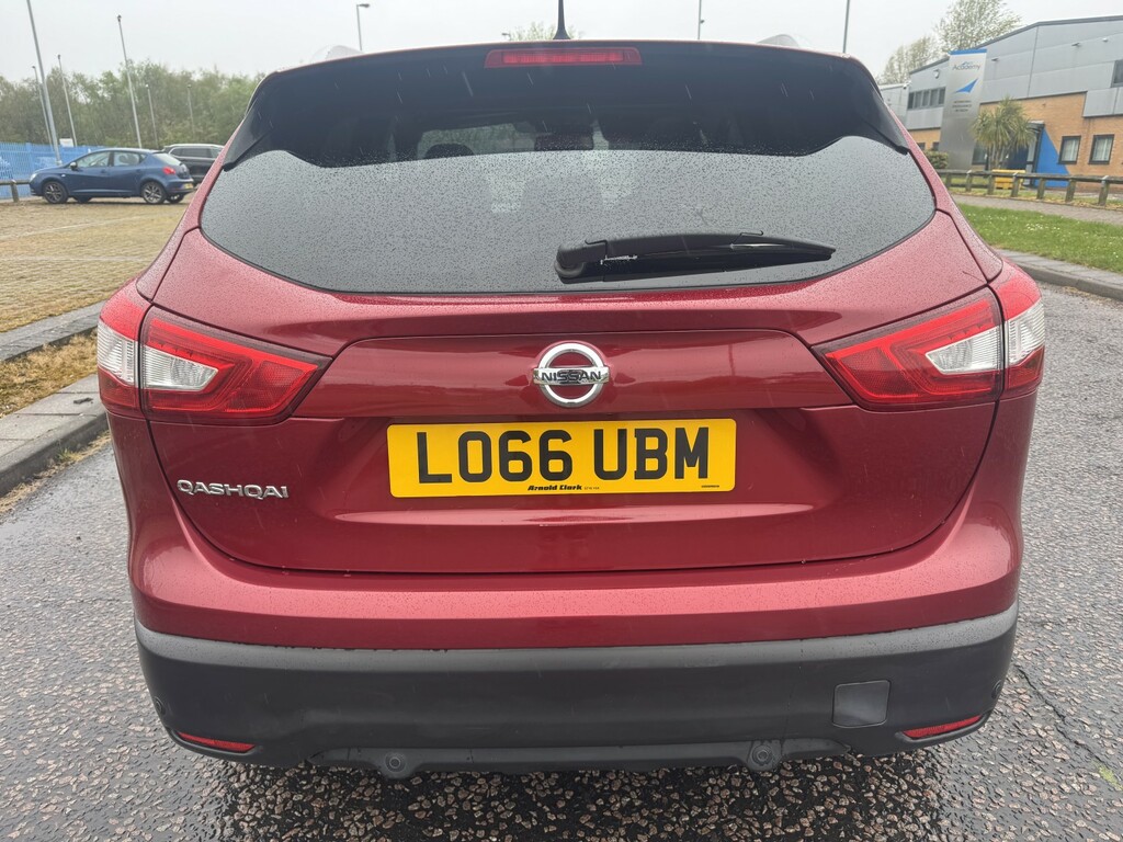 Nissan Qashqai 1.2 Dig-t Tekna 2016 LO66UBM Red #5