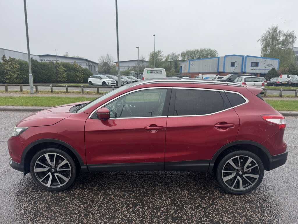 Nissan Qashqai 1.2 Dig-t Tekna 2016 LO66UBM Red #3