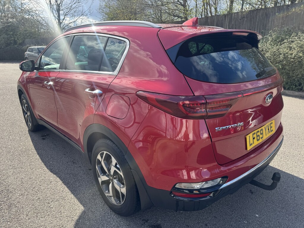 Kia Sportage 1.6 Crdi Ecodynamics 2 2019 LF69YXE Red #4