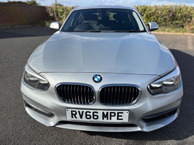 BMW 1 Series 116D Se RV66MPE Silver #2