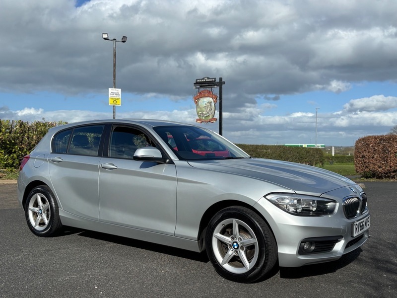 BMW 1 Series 116D Se RV66MPE Silver #5