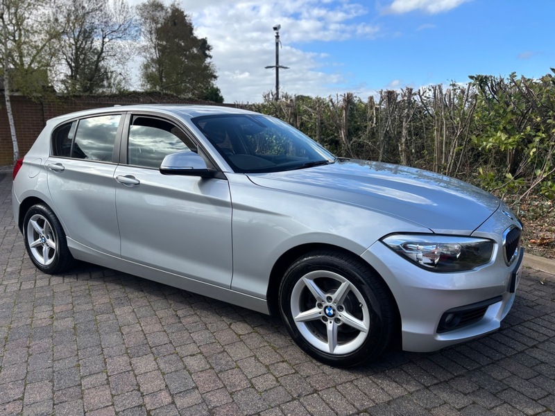 BMW 1 Series 116D Se RV66MPE Silver #4