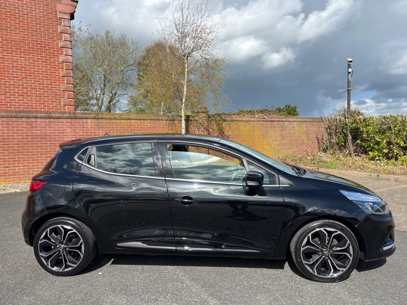 Renault Clio Iconic Dci MF69GHD Black #5