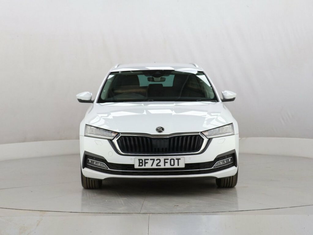 Skoda Octavia 1.5L Se L White #3