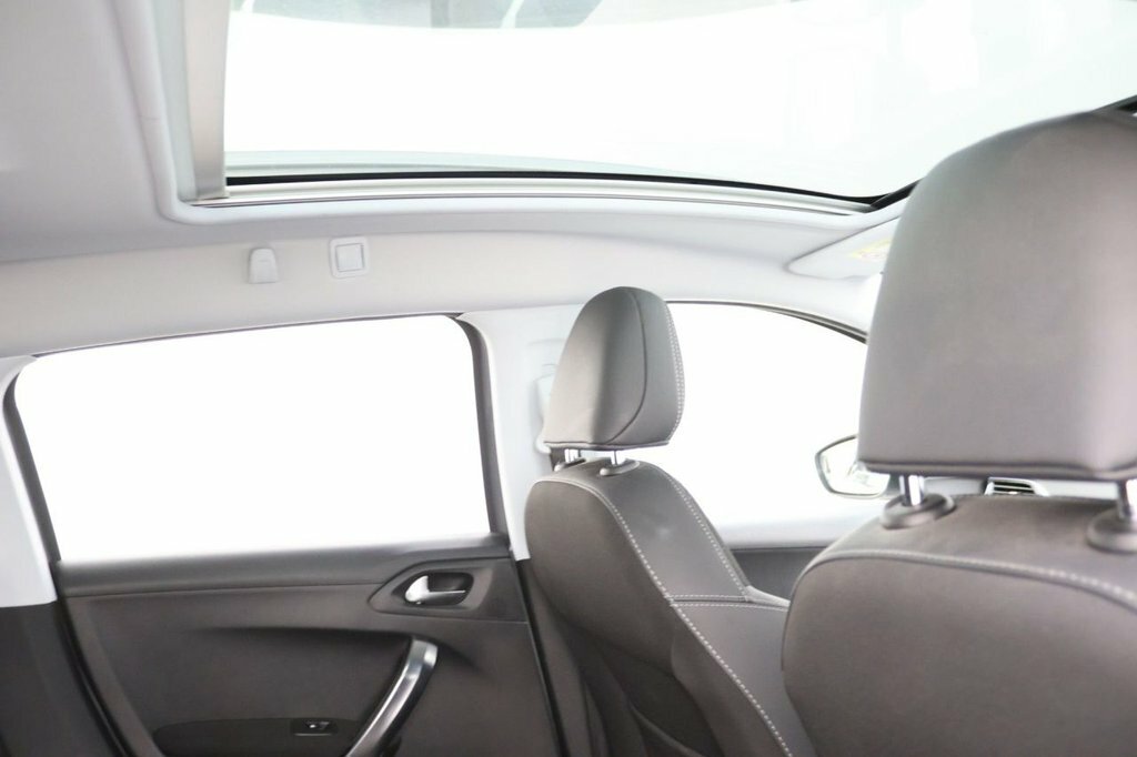 Peugeot 2008 1L Allure Premium Grey