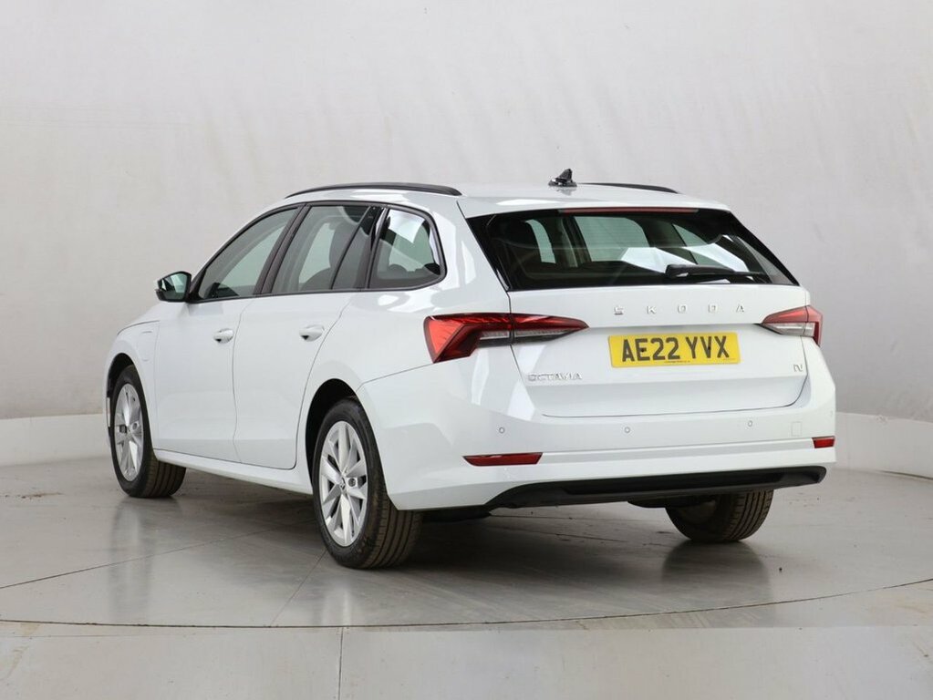 Skoda Octavia 1L Se Technology AE22YVX White #6