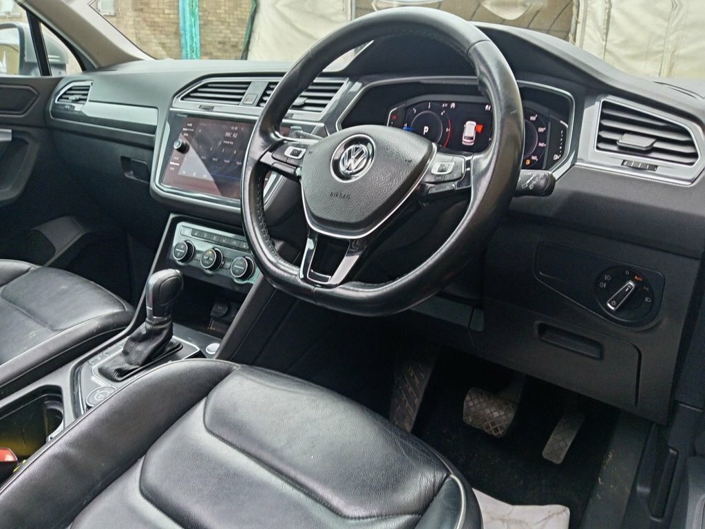 Volkswagen Tiguan 2L Sel DA19SJX Silver #4