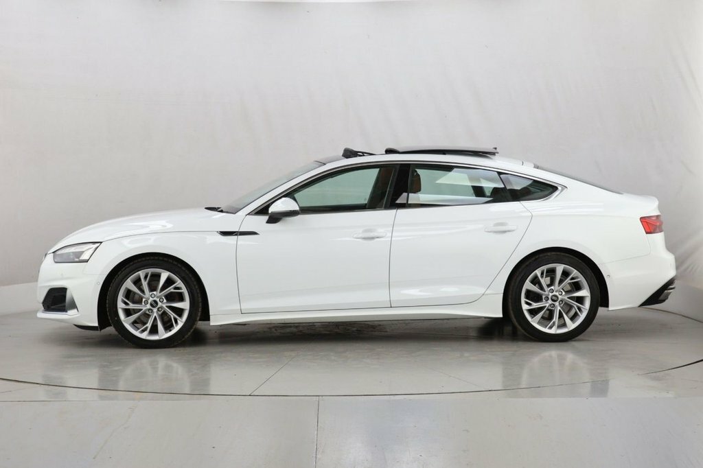 Audi A5 2L Sport GX24WVZ White #6