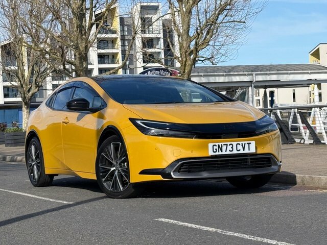 Toyota Prius 2.0 Cvt Hybrid Euro 6 S S Yellow