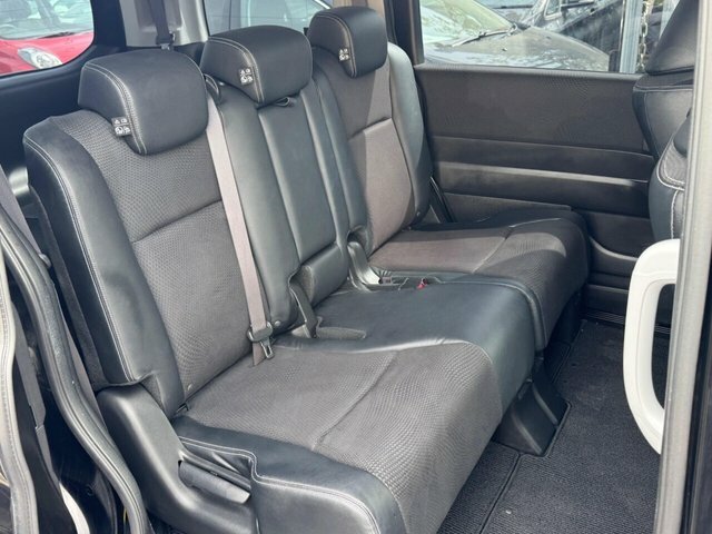 Honda StepWagon 2L Spada,8 Seater,ulez Free Red #14